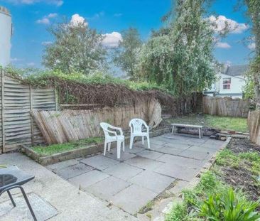 Seventh Avenue, Manor, E12 - Photo 4