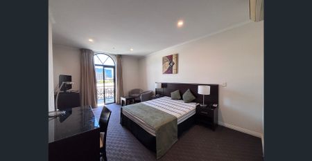 Two Bedroom, Two Bathroom Apartment at The Iconic 88 Ritz! - Photo 3