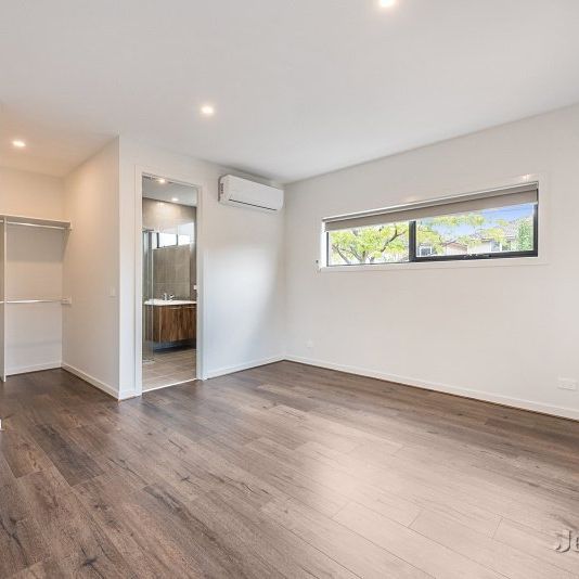 37 Hobart Road, Murrumbeena - Photo 1