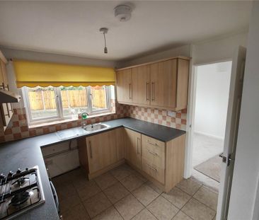 3 bedroom semi-detached house to rent - Photo 6