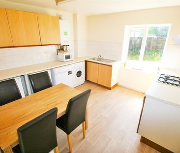 Orchard Lodge, Hyde Park, LS6 2EN, Leeds - Photo 6