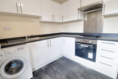 1 bedroom flat to rent - Photo 2
