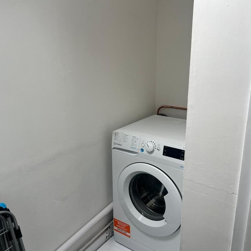 Merchants Road, Hotwells - Photo 1