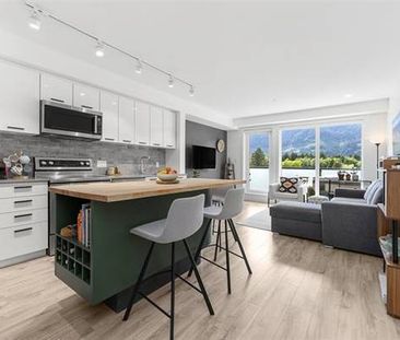 Modern 1-Bedroom + Den Condo with Spectacular Mountain Views - Photo 3