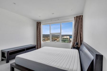 Fully Furnished Live the life of luxury! - Photo 5