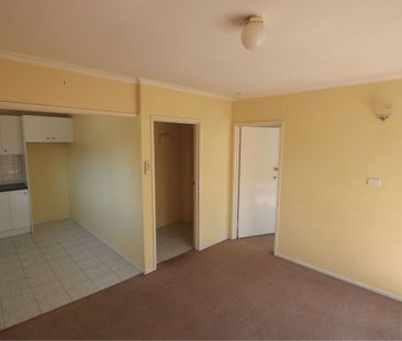 Homely Two Bedroom Brunswick Unit - Photo 3