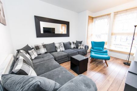 Burchett Grove, Leeds - Photo 3