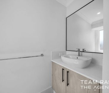 2024 built 4 bedroom family home - Photo 6