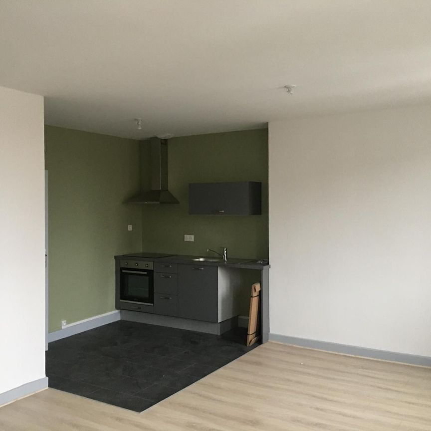 Location Appartement 2 pièces 52m² YZEURE 03400 - Photo 1