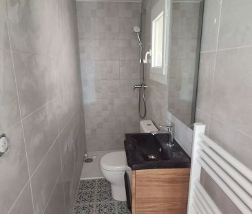 EXCLUSIVITE A LOUER A CHATEAUNEUF DE GADAGNE ENTRE AVIGNON ET L'ISL... - Photo 2