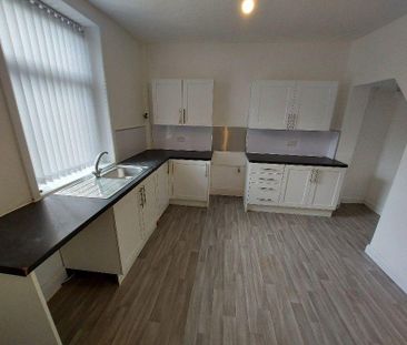 2 bedroom terraced house to rent - Photo 6