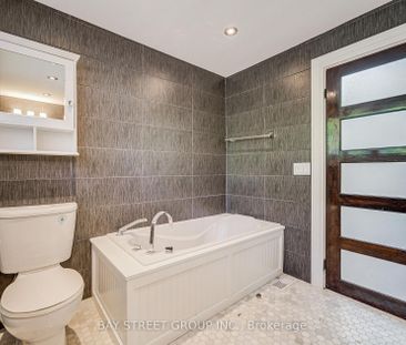 For Lease - 363 Lakeshore Road, Oakville, Ontario - Photo 5