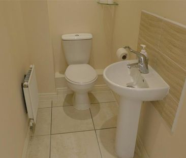 3 bedroom end of terrace house to rent - Photo 6