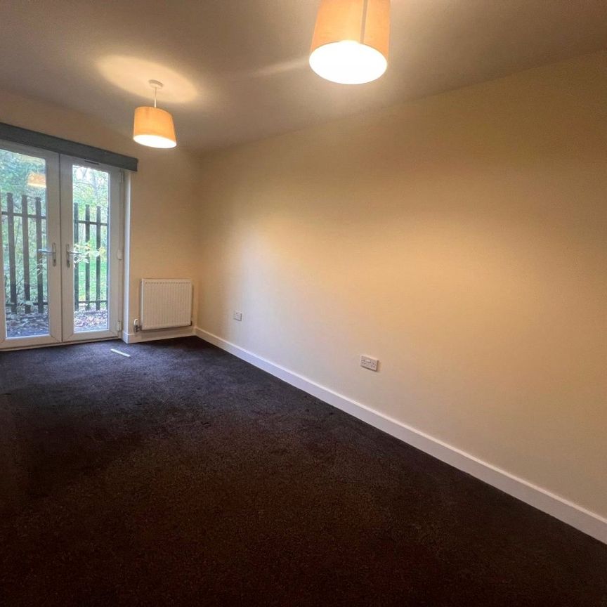 Ikon Avenue, Wolverhampton, WV6 - Photo 1