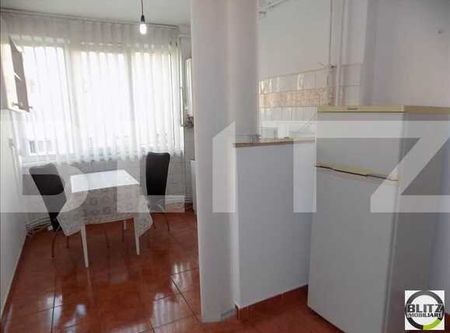 2 camere, 50 mp, semidecomandat, mobilat dragut, zona Piata Mihai Viteazu! - Photo 3