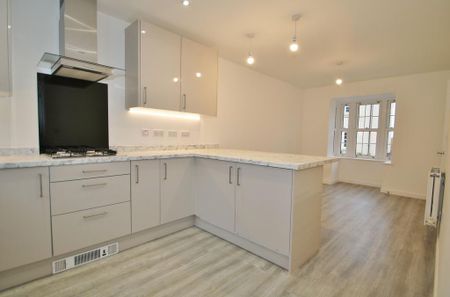 4 bedroom detached house to rent - Photo 5