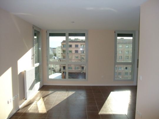 APPARTEMENT T2 46.51 m² - LYON 7 -Proximité Métro Garibaldi et Tram T2 - Photo 1