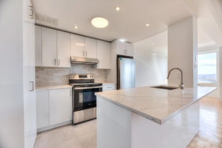 Westmount Place — Spacious 2 Bedrooms - Photo 4