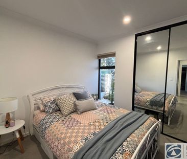 Stylish & Modern Apartment HOME OPEN WEDNESDAY 10 DECEMBER AT 10.30... - Photo 1