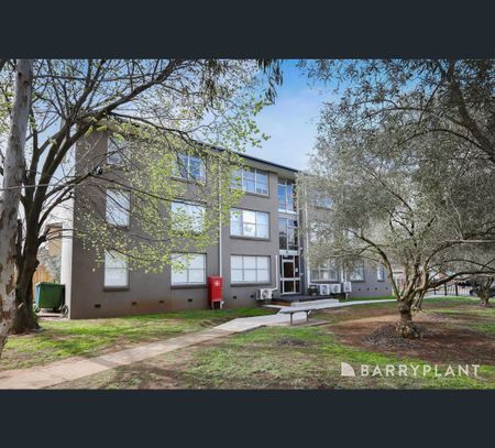 4/18 Lawn Crescent, Braybrook, Vic 3019 - Photo 4