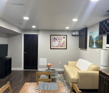 For Lease - 6057 Leeside Crescent Unit# Basement, Mississauga, Ontario - Photo 4