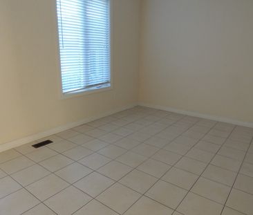 For Lease - 31 Russell Dawson Road, Markham, Ontario - Photo 4