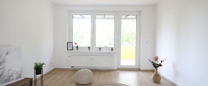 - - - ! ! ! EINBAUKÜCHE - - - KEIN GAS, KEIN ÖL - - - FERNWÄRME ! ! ! - - - - Photo 1