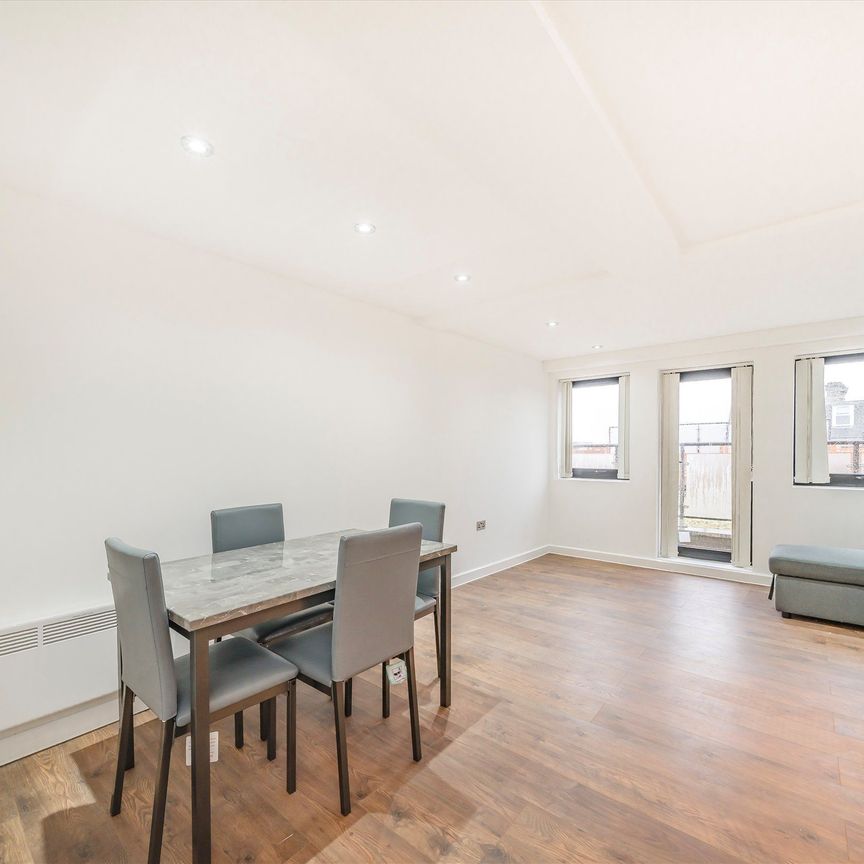 Balham High Road, Balham, SW12 - Photo 1