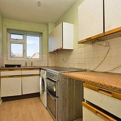 Firs Lane, Folkestone, CT19 4QF, Kent - Photo 2