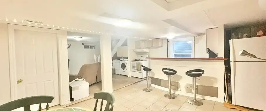 2-1221 Meadowlands Dr, Nepean, Ontario K2E 6K2 | 1221 Meadowlands Drive, Nepean - Photo 1