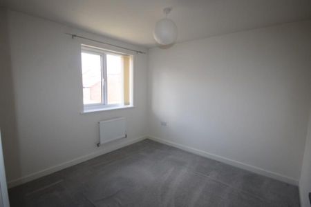 Sandhole Crescent, TF3 5JD - £1,300 pcm - Photo 2