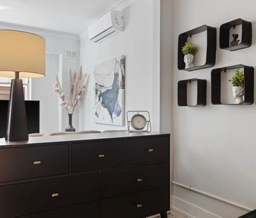 280 Laurier Ave. E, Ottawa, ON K1N 6P5, Canada - Photo 2