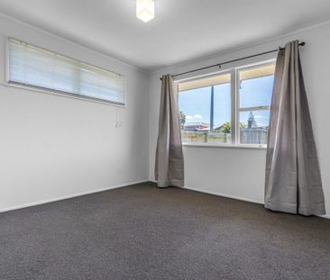 Modern 2 Bedroom Unit - Photo 4