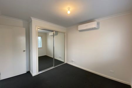 Modern 2 Bedroom Townhouse! - Photo 3
