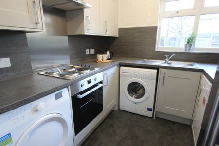 5 Stanmore Grove Leeds - LS4 2RJ - Photo 4