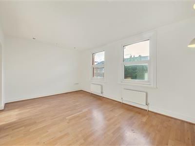 Upper Richmond Road, SW15 - Photo 2