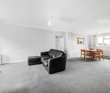 5 bedroom link detached house to rent - Photo 3