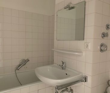 Frisch renovierte 1,5-Zimmer-Wohnung mit Sonnenbalkon, innenliegend... - Photo 6