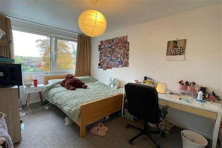 Sparkford Close, SO22 - Photo 3