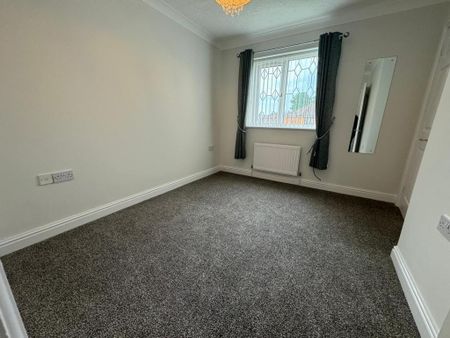 2 bedroom semi-detached house to rent - Photo 5