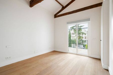 Luxury Duplex for rent in Madrid, Autonomous Region of Madrid - Photo 4
