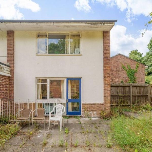 Guildford Park Avenue, Guildford - 1 bedroomProperty for lettings - Seymours - Photo 1