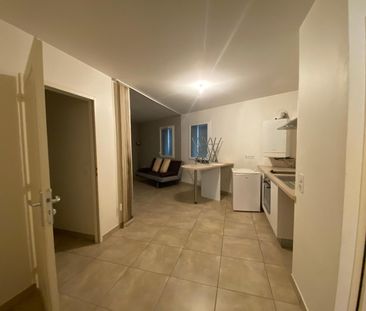 Location Appartement 1 pièce 36m² MONTELIMAR 26200 - Photo 2