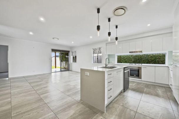 Renovated and Welcoming Family Home in the Breeze, Peregian Beach - Photo 1