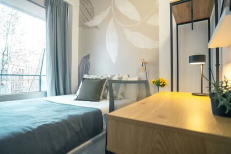 Carrer de Roger de Llúria, Barcelona, Catalonia 08037 - Photo 4