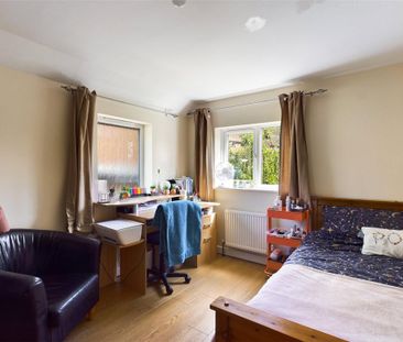 6 bedroom end of terrace house to rent - Photo 5