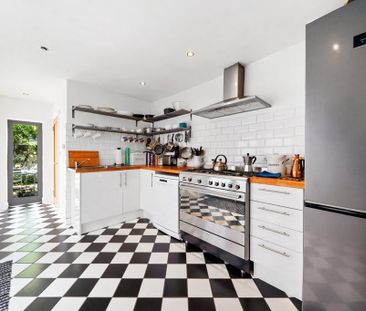 3 bedroom terraced house to rent - Photo 3