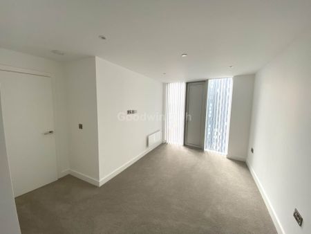 South Tower, Owen Street, Manchester - Photo 4