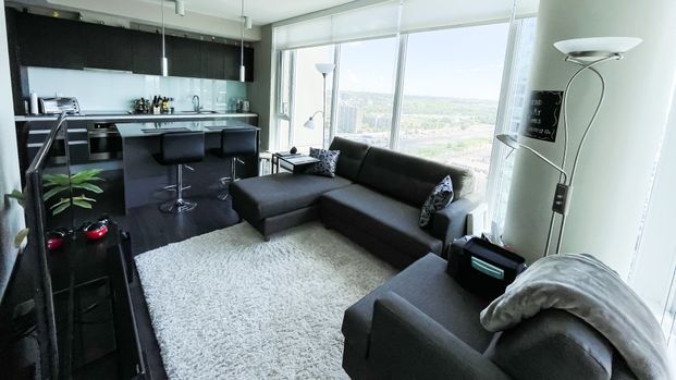 2 Bd Corner Unit W Two Balconies, Undgr Parking & Amazing Views. - Photo 1