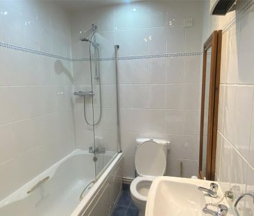 2 bedroom end of terrace house to rent - Photo 6